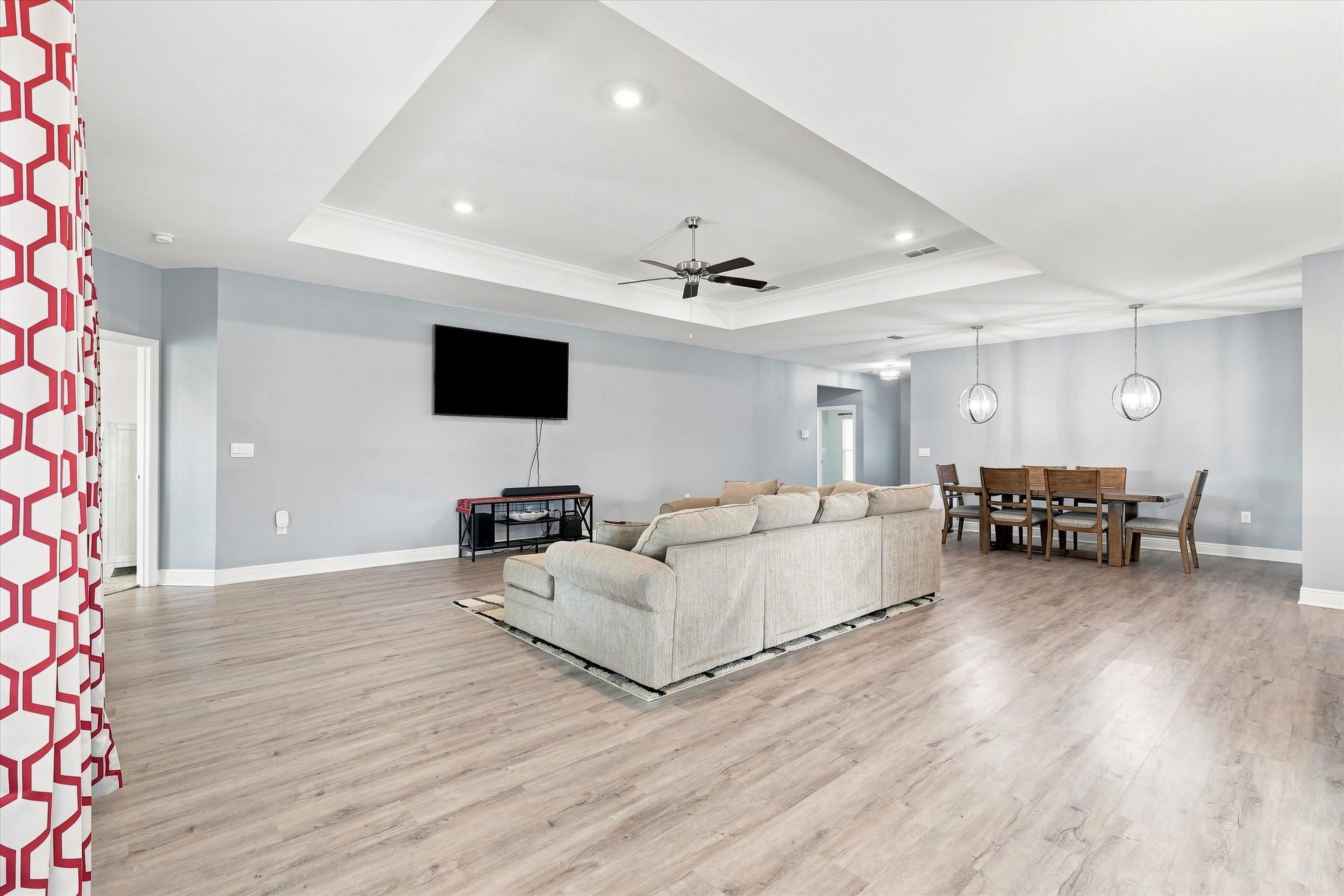 347 Golden Loop