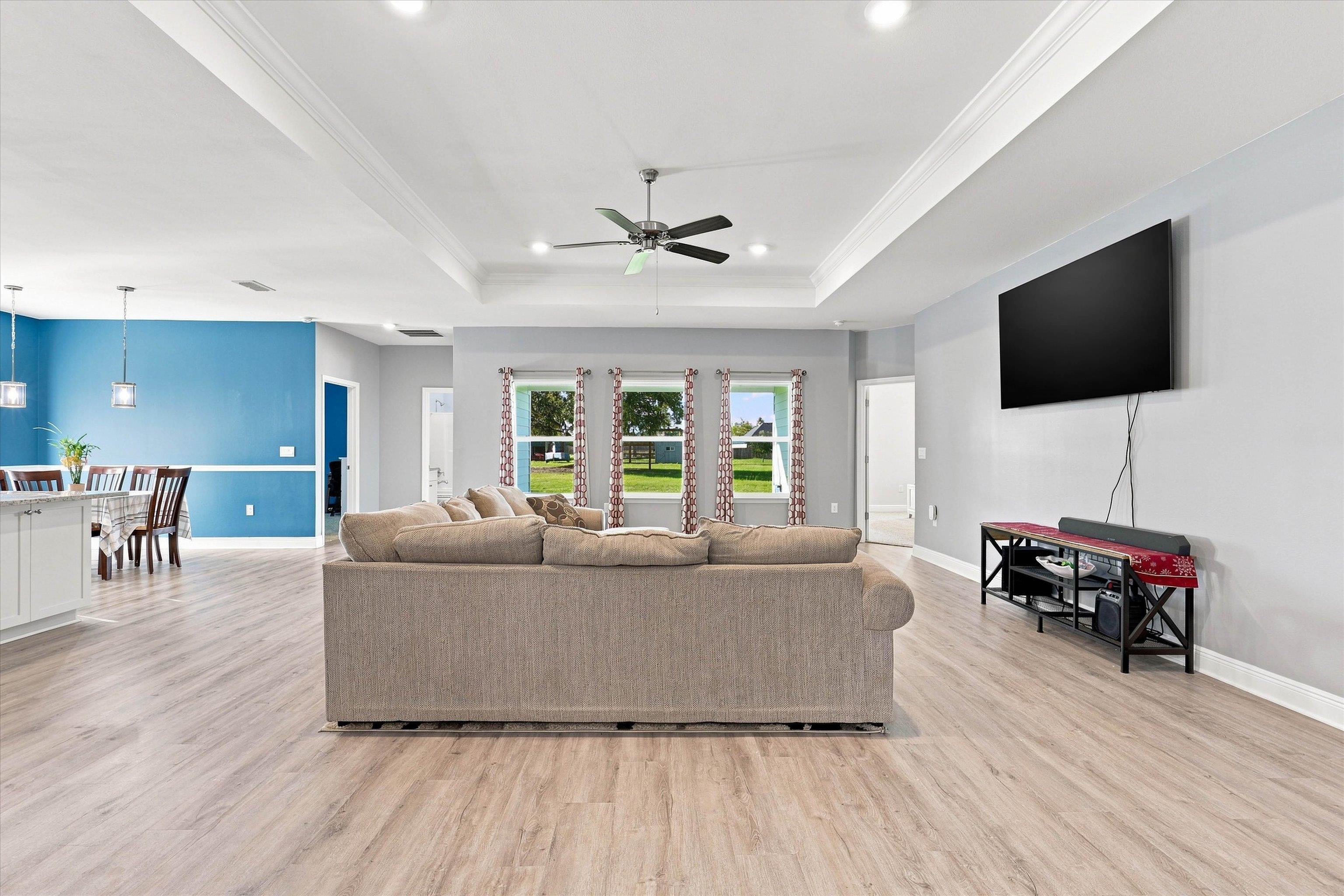 347 Golden Loop