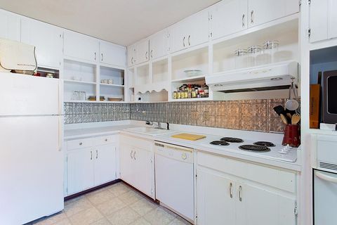 Tiny photo for 1561 Jacks Drive #B, Tallahassee, FL 32301 (MLS # 393342)