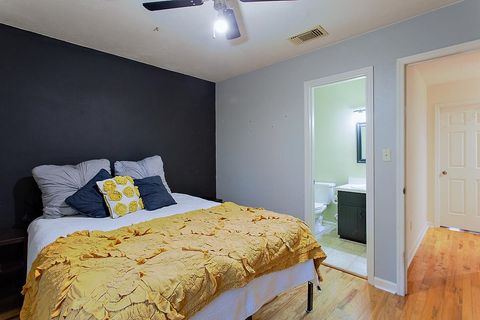 Tiny photo for 1561 Jacks Drive #B, Tallahassee, FL 32301 (MLS # 393342)