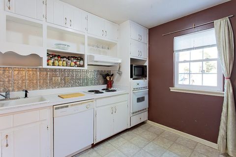 Tiny photo for 1561 Jacks Drive #B, Tallahassee, FL 32301 (MLS # 393342)