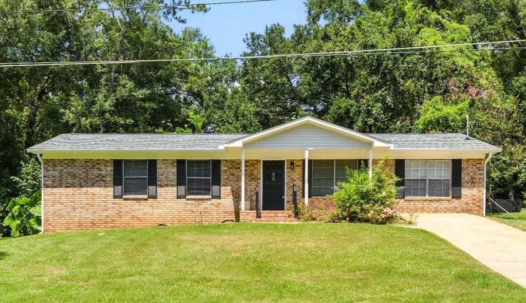 Photo of 2752 Raintree Circle, Tallahassee, FL 32308 (MLS # 395331)