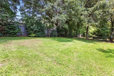 Tiny photo for 2752 Raintree Circle, Tallahassee, FL 32308 (MLS # 395331)