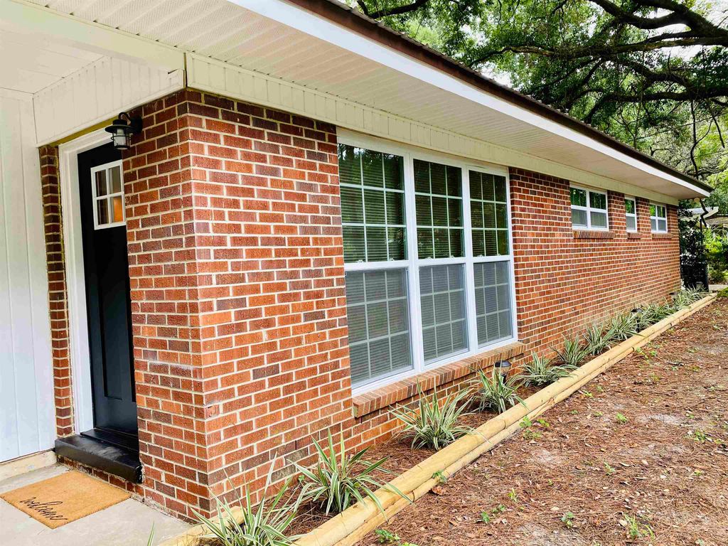 Photo of 1113 Buckingham Drive, Tallahassee, FL 32308 (MLS # 391734)