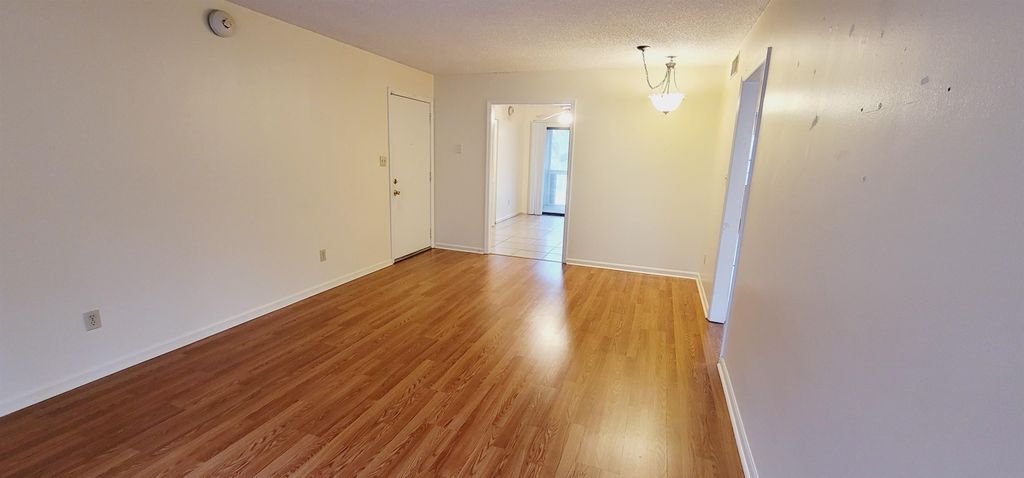 Photo of 2925 Par Lane #D, Tallahassee, FL 32301 (MLS # 393693)