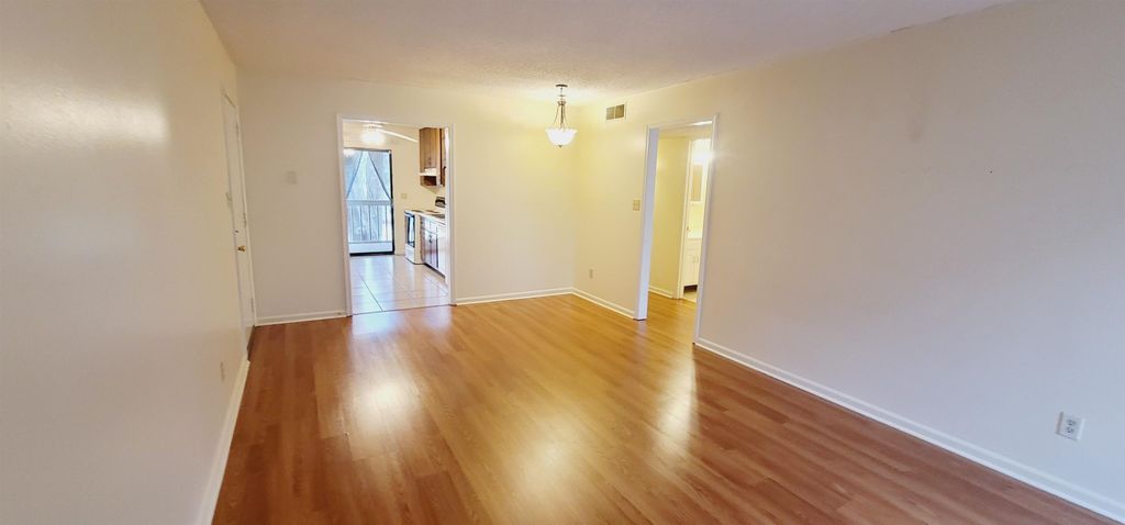 Photo of 2925 Par Lane #D, Tallahassee, FL 32301 (MLS # 393693)