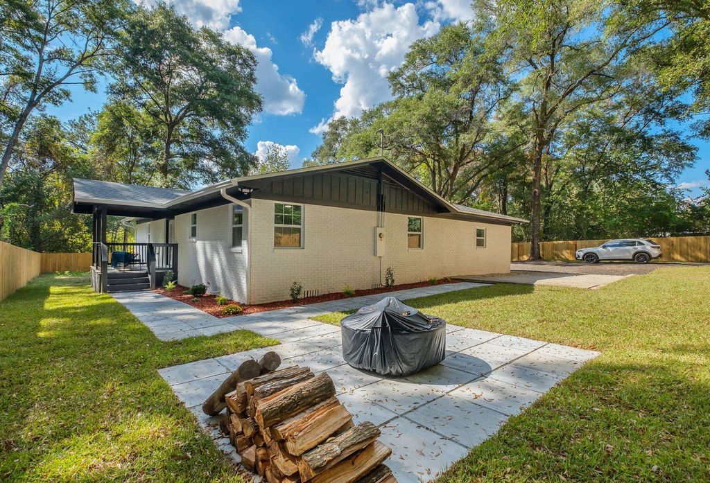 Photo of 82 Ripp Road, Quincy, FL 32351 (MLS # 391522)