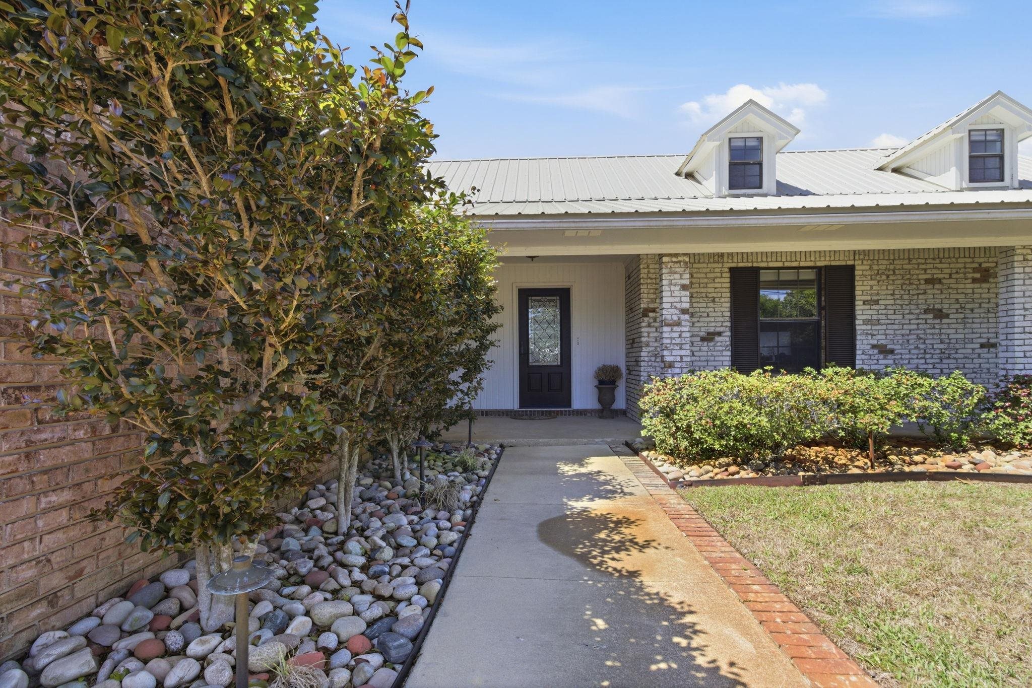 307 Spanish Moss Trail