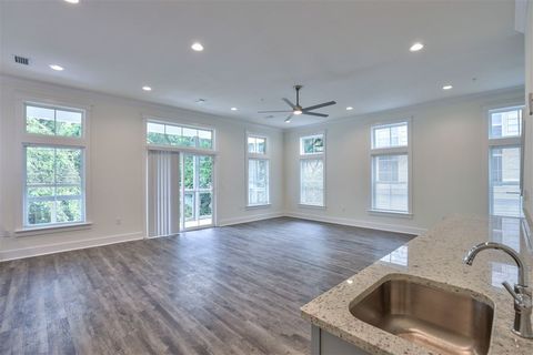 Tiny photo for 429 Saint Francis Street #3, Tallahassee, FL 32301 (MLS # 315382)