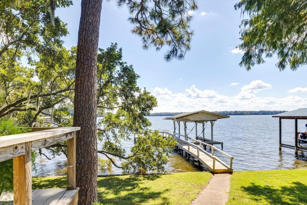 Photo of 941 Drake Acres Road, Quincy, FL 32351 (MLS # 396728)
