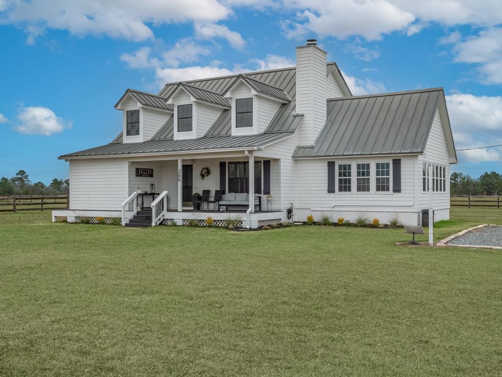 Photo of 289 Mockingbird Lane, Chattahoochee, FL 32324 (MLS # 394641)