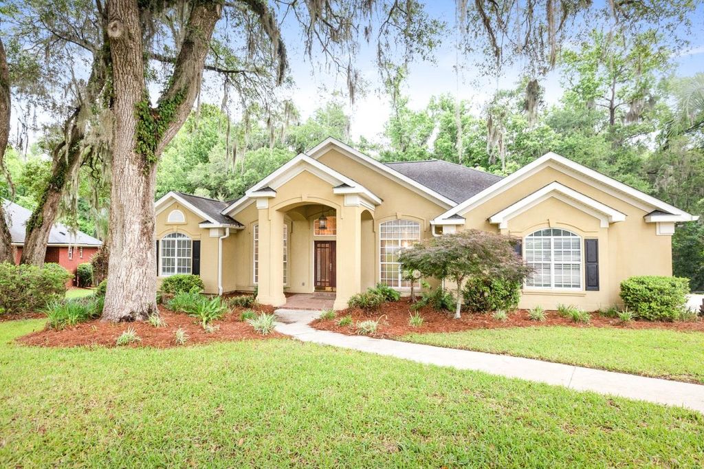 Photo of 515 Meadow Ridge Court, Tallahassee, FL 32312 (MLS # 399930)