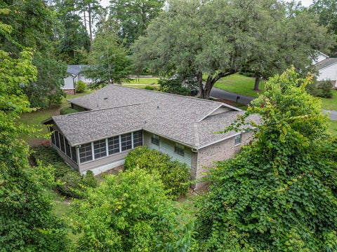 Tiny photo for 1633 Hedgefield Court, Tallahassee, FL 32308 (MLS # 402434)