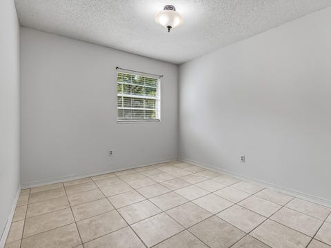 Tiny photo for 1633 Hedgefield Court, Tallahassee, FL 32308 (MLS # 402434)