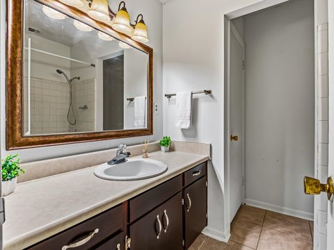 Tiny photo for 1633 Hedgefield Court, Tallahassee, FL 32308 (MLS # 402434)