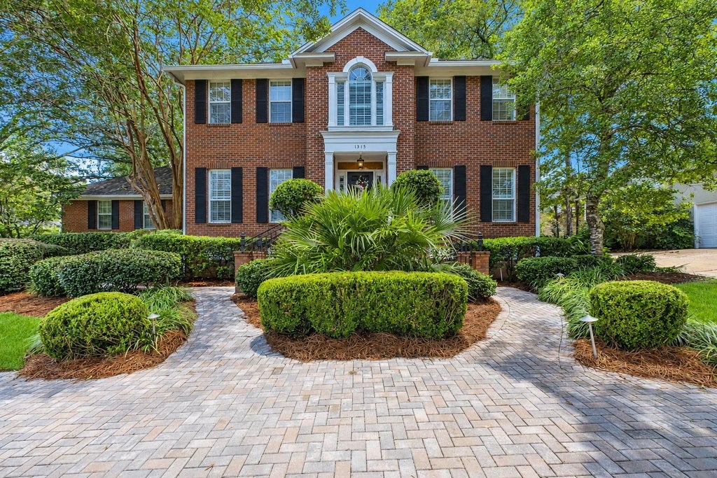 Photo of 1315 Peacefield Place, Tallahassee, FL 32308 (MLS # 402820)