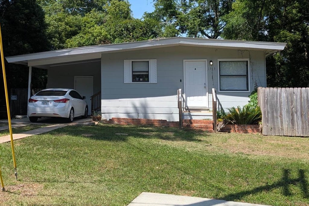 Photo of 1513 Atkamire Drive #A, Tallahassee, FL 32304 (MLS # 402266)