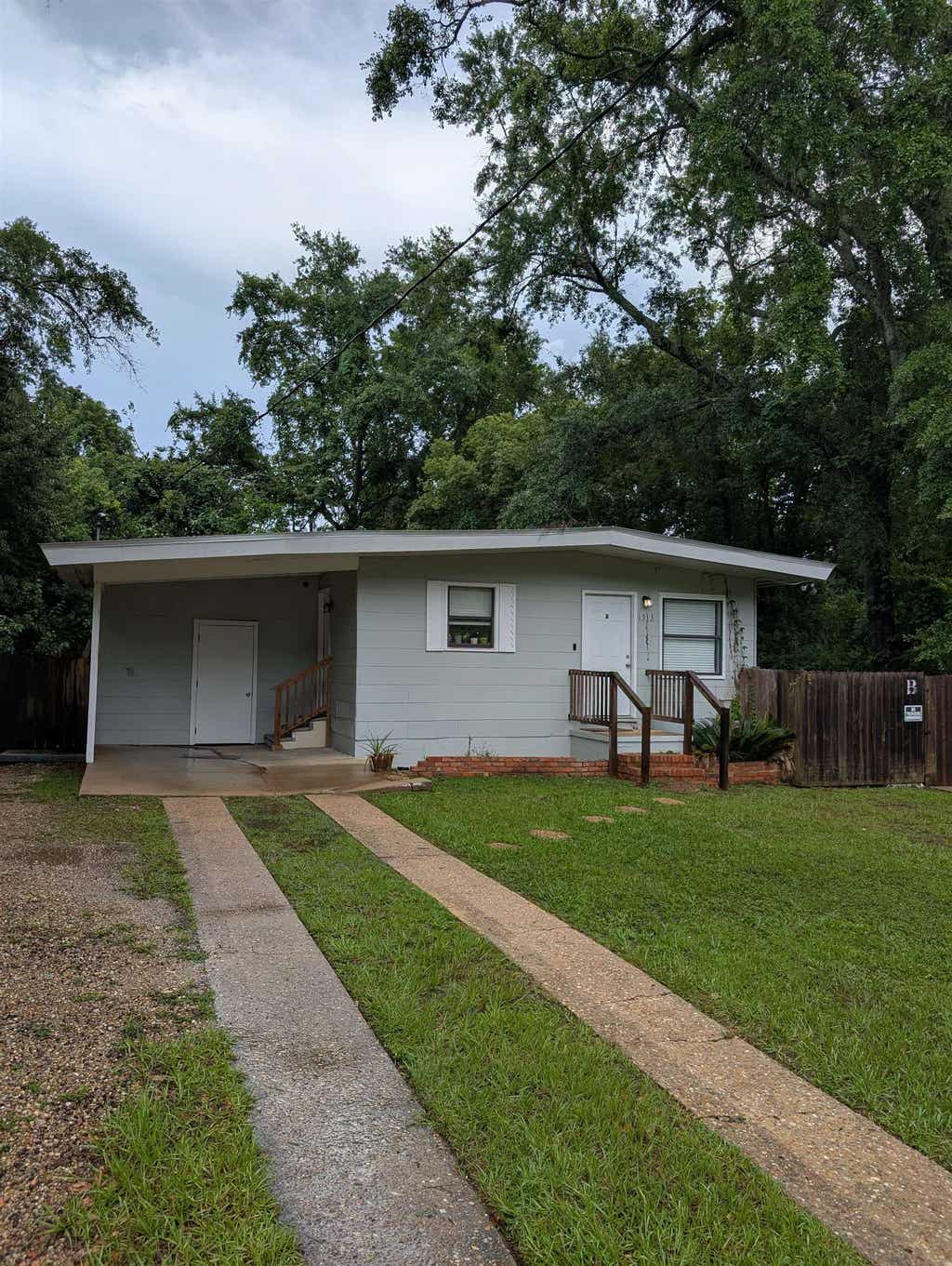 Photo of 1513 Atkamire Drive #A, Tallahassee, FL 32304 (MLS # 402266)