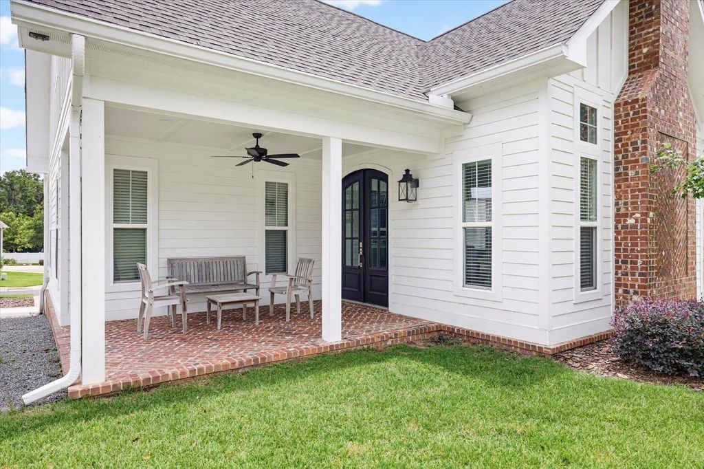 Photo of 4068 Poets Trail, Tallahassee, FL 32311 (MLS # 401910)
