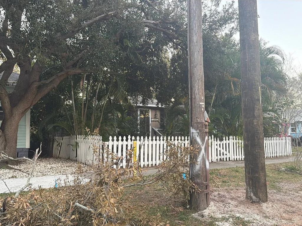 Photo of 2011 N 12th Street, Other Florida, FL 33704 (MLS # 395191)