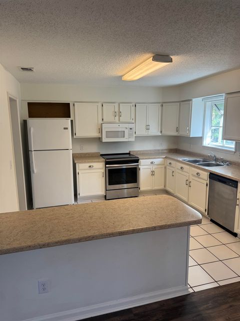 Tiny photo for 255 SKATE Drive, Tallahassee, FL 32312 (MLS # 397786)