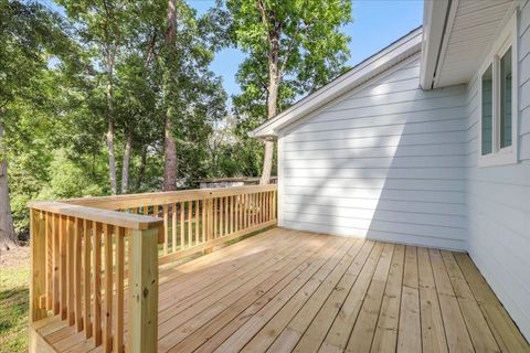 Tiny photo for 1602 Carruthers Street, Tallahassee, FL 32308 (MLS # 386139)
