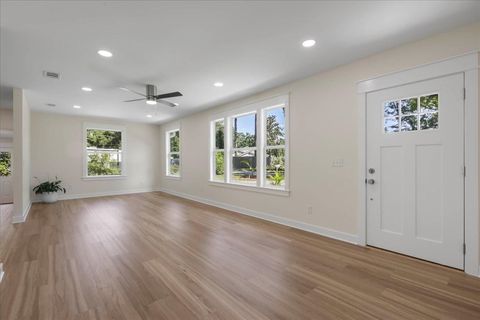 Tiny photo for 1602 Carruthers Street, Tallahassee, FL 32308 (MLS # 386139)