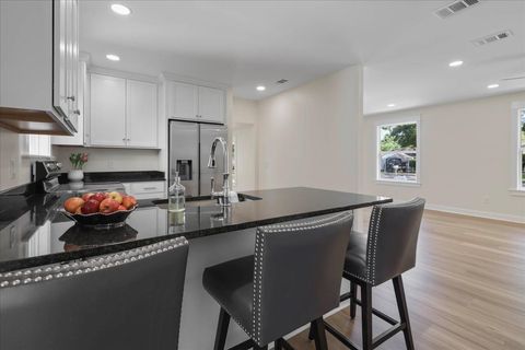 Tiny photo for 1602 Carruthers Street, Tallahassee, FL 32308 (MLS # 386139)