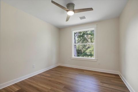 Tiny photo for 1602 Carruthers Street, Tallahassee, FL 32308 (MLS # 386139)
