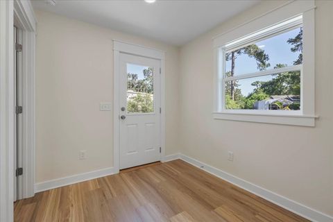 Tiny photo for 1602 Carruthers Street, Tallahassee, FL 32308 (MLS # 386139)