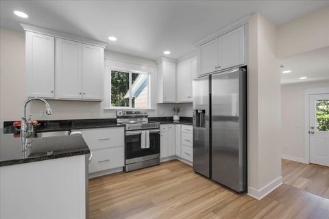 Tiny photo for 1602 Carruthers Street, Tallahassee, FL 32308 (MLS # 386139)
