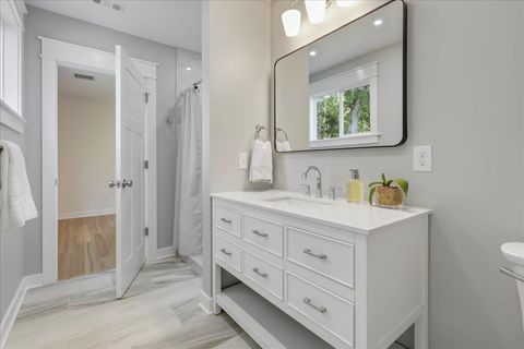 Tiny photo for 1602 Carruthers Street, Tallahassee, FL 32308 (MLS # 386139)