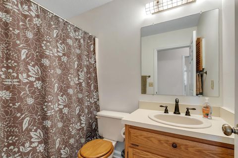 Tiny photo for 142 Lake Laurie Circle, Quincy, FL 32352 (MLS # 399351)