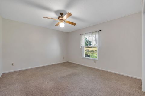 Tiny photo for 142 Lake Laurie Circle, Quincy, FL 32352 (MLS # 399351)