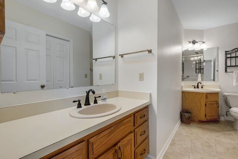Tiny photo for 142 Lake Laurie Circle, Quincy, FL 32352 (MLS # 399351)