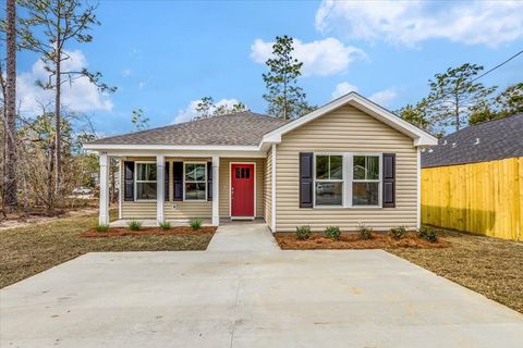 A home in Crawfordville