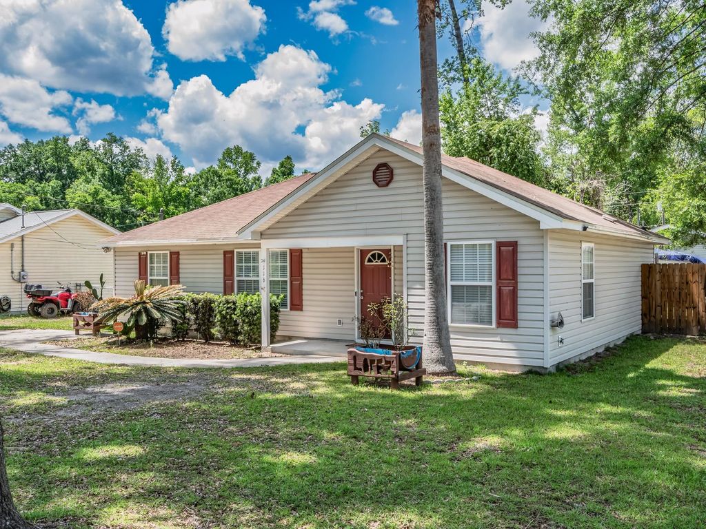 Photo of 116 Sioux Trail, Crawfordville, FL 32327 (MLS # 399677)