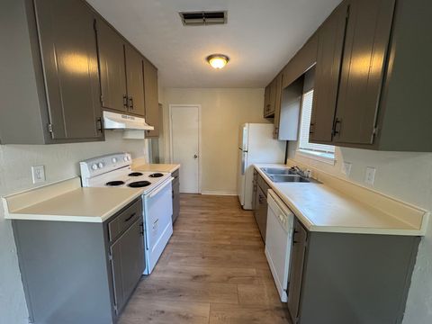 Tiny photo for 1401 Lazy Brook Brk #D, Tallahassee, FL 32301 (MLS # 401747)