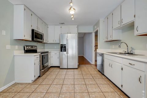 Tiny photo for 810 ALLIEGOOD Avenue, Tallahassee, FL 32303 (MLS # 396069)