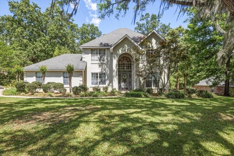 Photo of 916 HILL ROOST Road, Tallahassee, FL 32312 (MLS # 399866)