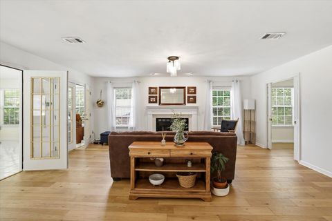 Tiny photo for 916 HILL ROOST Road, Tallahassee, FL 32312 (MLS # 399866)