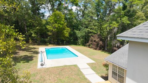 Tiny photo for 916 HILL ROOST Road, Tallahassee, FL 32312 (MLS # 399866)