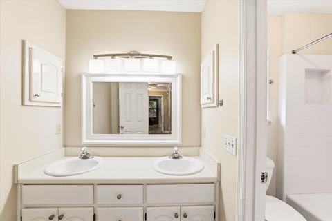 Tiny photo for 916 HILL ROOST Road, Tallahassee, FL 32312 (MLS # 399866)