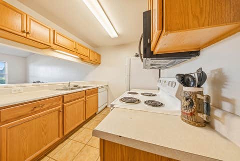 Tiny photo for 2738 W Tharpe Street #703, Tallahassee, FL 32303 (MLS # 402156)