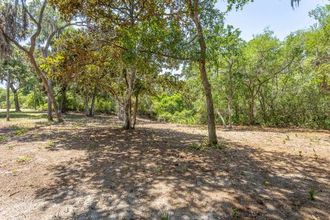 Tiny photo for 625 Maple Street, Alligator Point, FL 32346 (MLS # 401963)