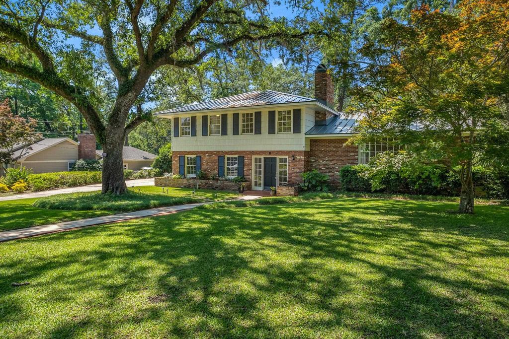 Photo of 1001 Gardenia Drive, Tallahassee, FL 32312 (MLS # 401213)