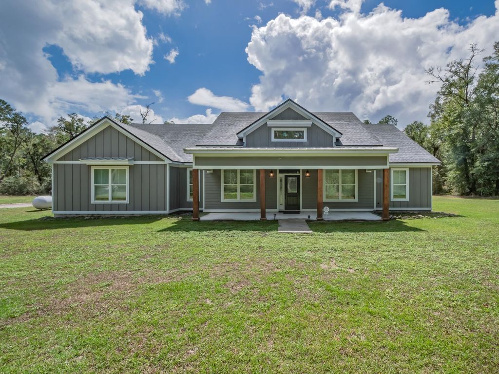 Photo of 463 Harvey Mill Road, Crawfordville, FL 32327 (MLS # 391910)