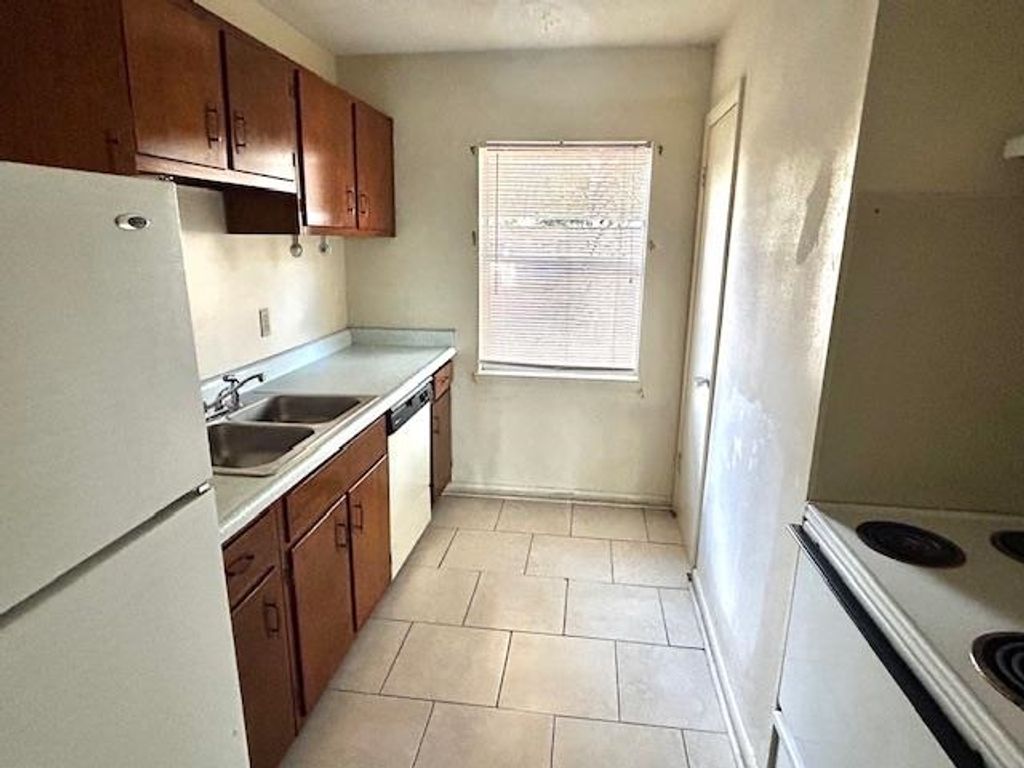 Photo of 2325-102 W Pensacola Street Street #102, Tallahassee, FL 32304 (MLS # 391587)