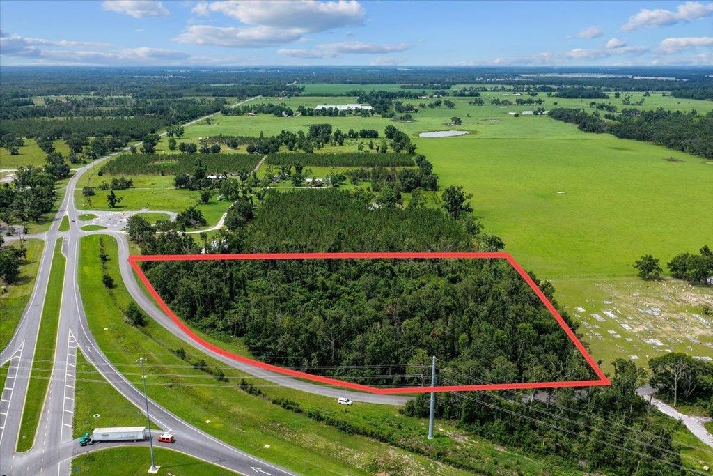 Photo of Vacant SE Corinth Church Road, Lee, FL 32059 (MLS # 388756)