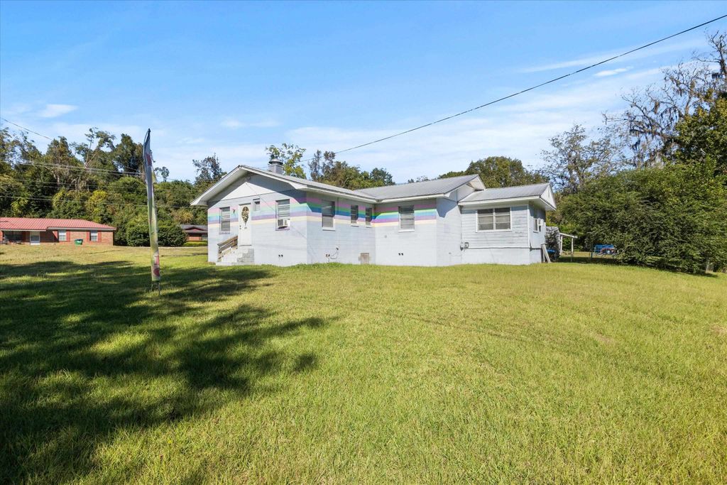 Photo of 327 S Adams Street, Quincy, FL 32351 (MLS # 393132)